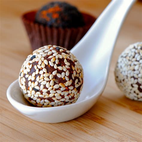 JULES FOOD...: Shichimi Togarashi Truffles with Toasted Sesame Seeds and Soy Sauce