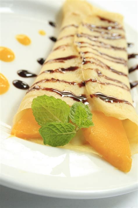 Mango Crepe | Food, Crepe recipes, Dessert recipes