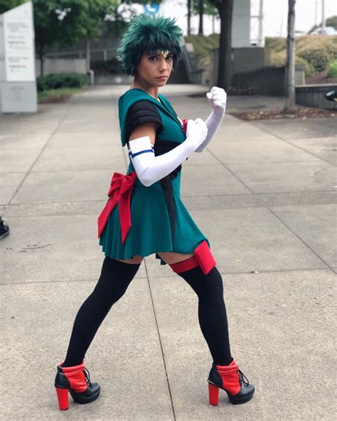 My Hero Academia Meets Sailor Moon With this Sailor Deku Cosplay | My ...