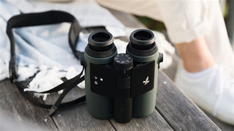 Swarovski Optik Unveils the World's First AI-Assisted Smart Binoculars