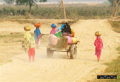 Pakistan Fashion: Village Life In Pakistan.