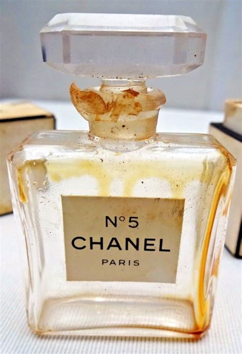 VINTAGE PERFUME BOTTLE CHANEL No 5 MADE IN FRANCE COLLECTIBLES GLASS MINIATURE | eBay