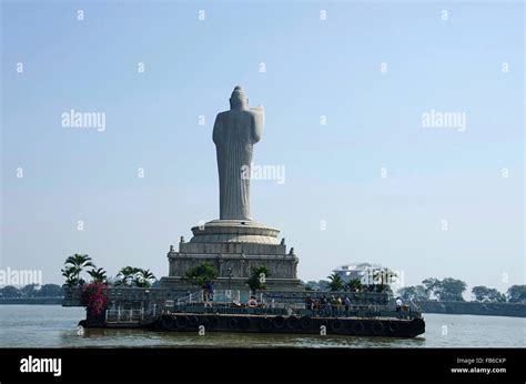 Statue of Buddha, Hussain Sagar Lake, Hyderabad, Telangana, India Stock ...