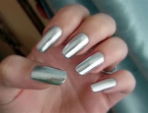 Try Trendy Metallic nail color for fall 2019