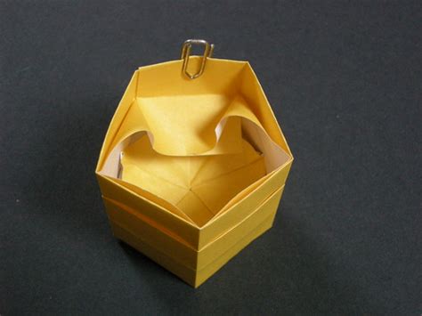 Stackable pentagonal box 13 | Fold down the inner layer to l… | Flickr