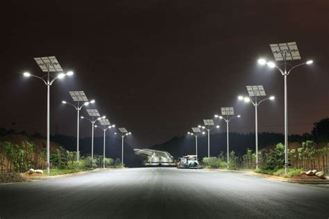Powerful Solar Street Lights | donyaye-trade.com