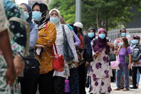 Malaysia Reports 432 New Coronavirus Cases, Biggest Daily Jump | World ...