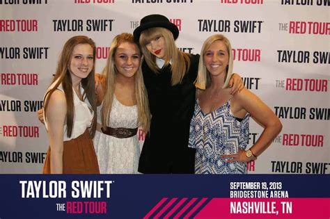 Taylor Swift Meet and Greet Pictures..First Class