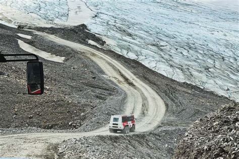 What You Need to Know Before Visiting Athabasca Glacier Columbia ...