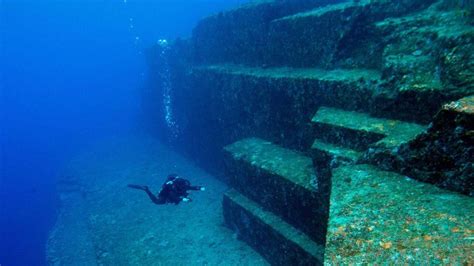 Controversial Yonaguni Monument of Japan - Historic Mysteries