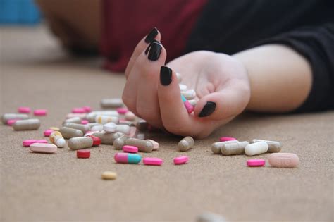 The Most Damaging Drugs For Your Brain - America's Rehab Campuses