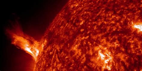 Stunning New Time Lapse Video Shows The Sun Up Close And Hot | HuffPost