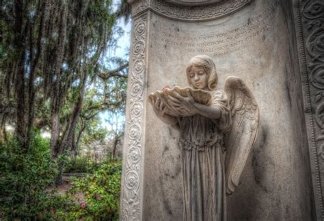 Bonaventure Cemetery | Bonaventure cemetery, Cemetery statues, Bonaventure