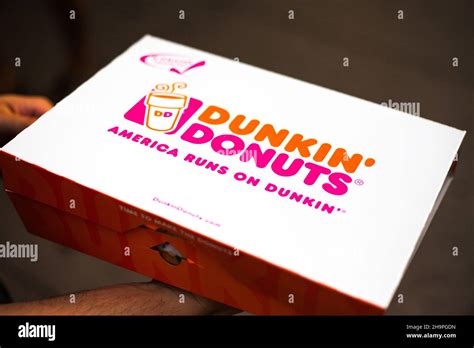 Dunkin Donuts Box Stock Photo - Alamy