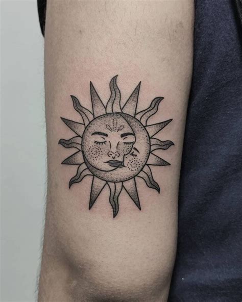 Tatuagem de sol e lua: 55 ideias que vão te encantar