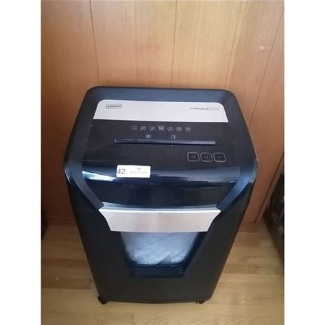 Staples Professional Series Shredder - Beck Auctions Inc.