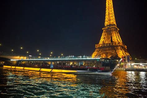 Full-Day Private Tour Eiffel Tower And Seine River Cruise