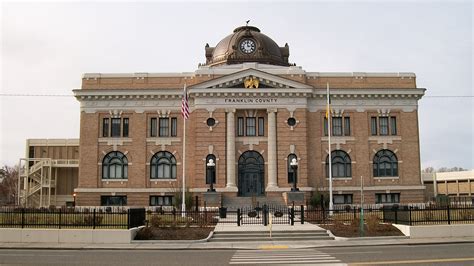 Image: Franklin County Courthouse in Pasco, Washington