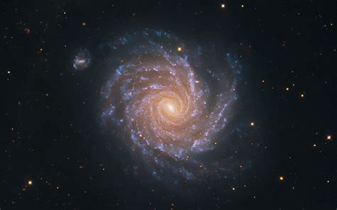File:Spiral Galaxy NGC 1232 (wallpaper).jpg - Wikimedia Commons