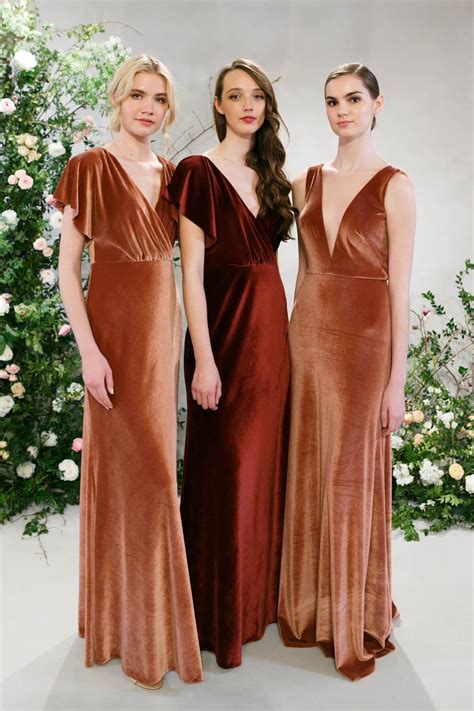 25 Perfête Fall Bridesmaid Dresses that will Drop Jaws - Perfete | Velvet bridesmaid dresses ...