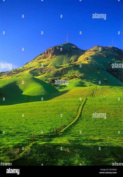 Sutter buttes hi-res stock photography and images - Alamy