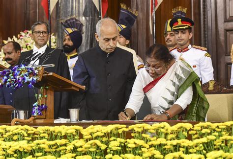 Droupadi Murmu takes oath as 15th President of India - The Hindu