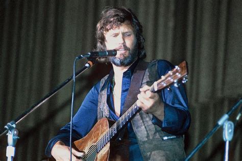 Kris Kristofferson Sings 'For the Good Times' - Rolling Stone