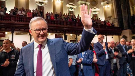 Anthony Albanese pays to tribute to his mother during speech to the NSW Labor conference in ...