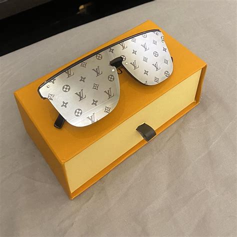 Louis Vuitton sunglasses - Depop