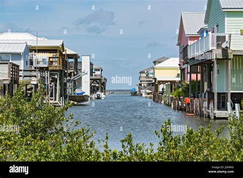 Louisiana, Jefferson Parish, Grand Isle, waterside residences Stock ...