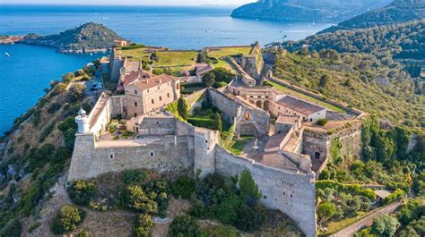 Dalhousie Castle, Scotland : r/castles