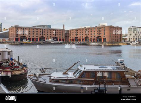 Albert Docks, Liverpool, England Stock Photo - Alamy