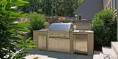 Outdoor Kitchen Layout Ideas - U-Shaped & L-Shaped Plans - Landscaping Network