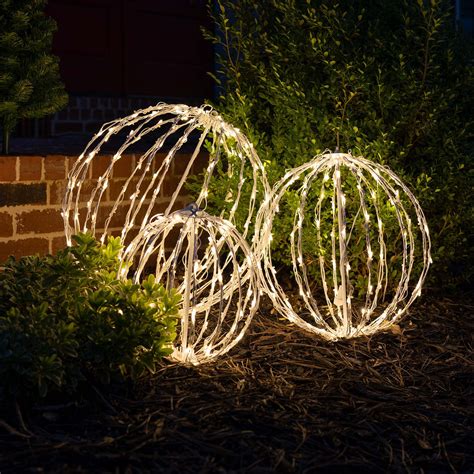 Christmas Light Balls - Wintergreen Corporation