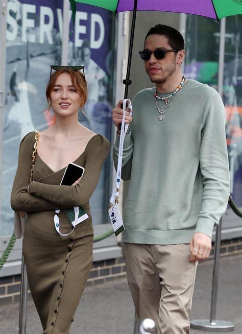 Did Pete Davidson & Phoebe Dynevor Break Up?