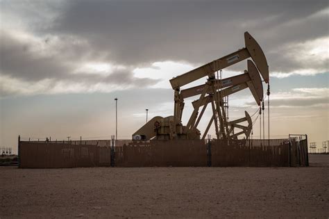 Latest Oil Market News and Analysis for Dec. 14 - Bloomberg