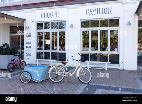 Coogee pavilion hi-res stock photography and images - Alamy