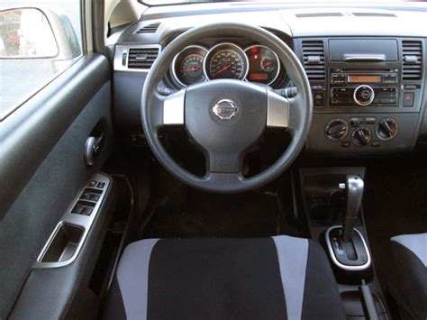 Nissan Versa 2007-2011: Pros and Cons, Problems