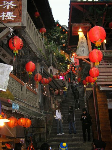 Jiufen: The Real Life Sense of 'Spirited Away' | Edison Tours