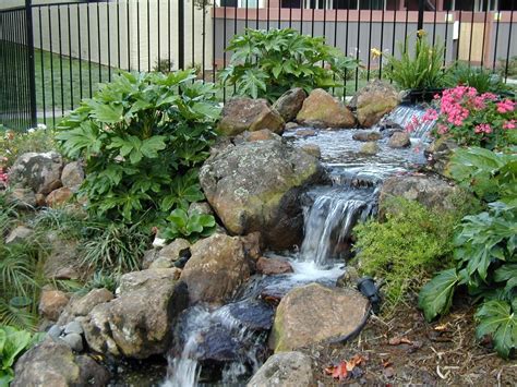 10 Perfect Water Feature Ideas For Small Gardens 2024