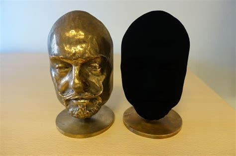 Vantablack 2.0 is the New World's Blackest Black Substance