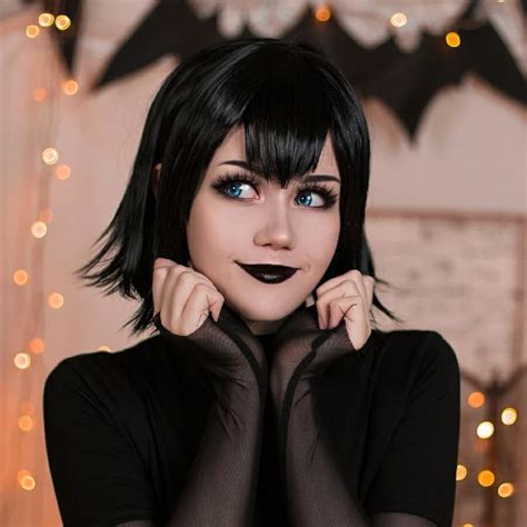 Komori cosplay on Instagram: "Do you celebrate Halloween?🦇 Mavis cosplay by me Costume ...