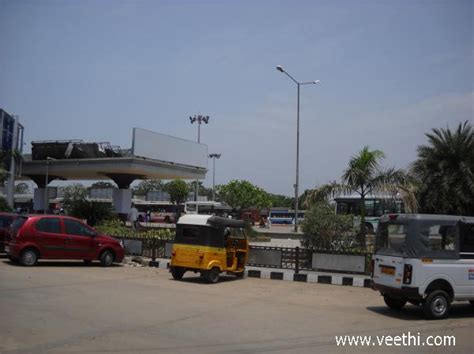 Koyambedu bus stand vehicles parking area... | Veethi