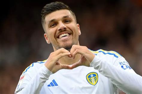 Joel Piroe wants more Leeds United goals as he talks up Elland Road ...