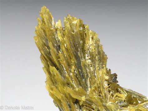 Epidote mineral information and data