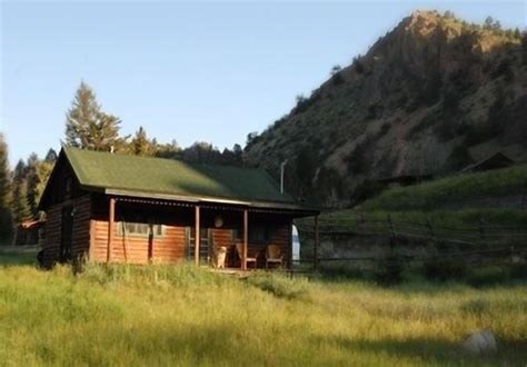 Top 16 Pet-Friendly Cabins Near Yellowstone, US - Updated 2024 | Trip101