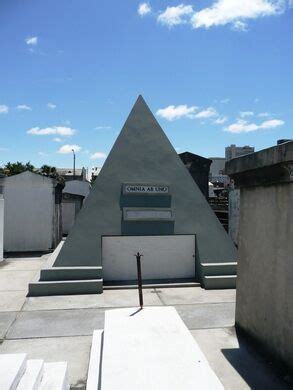 Nicolas Cage's Pyramid Tomb – New Orleans, Louisiana - Atlas Obscura