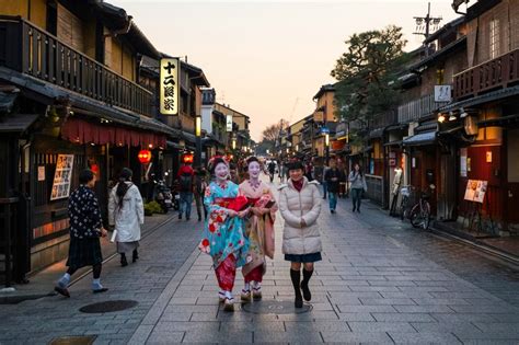 Gion, Kyoto (Geisha District) - Tourist In Japan