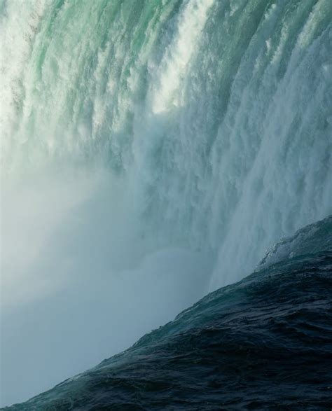 Splashing Water of Niagara Falls · Free Stock Photo