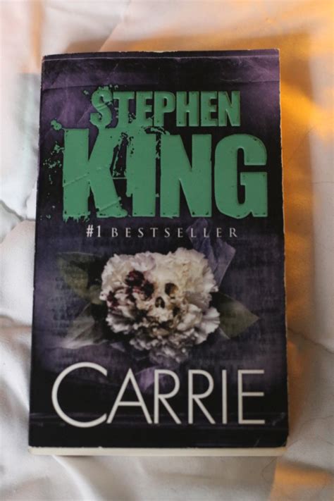 Carrie, Stephen King *Book Review – BookLoveWorm